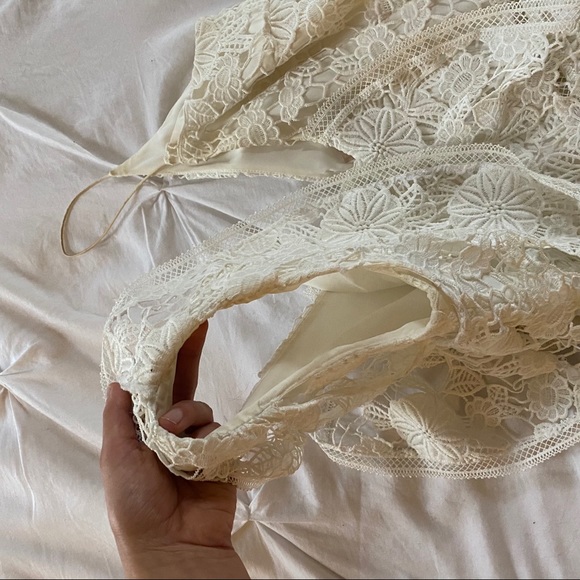 Keepsake White Floral Lace Maxi Dress Size Small - Picture 10 of 13